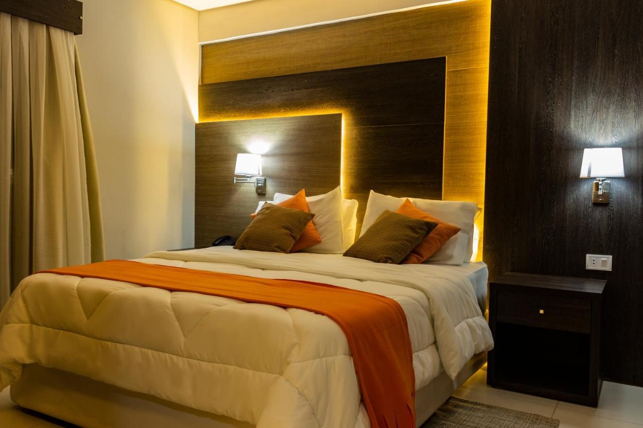 Hotel Los Alpes Cipreses أسونسيون المظهر الخارجي الصورة